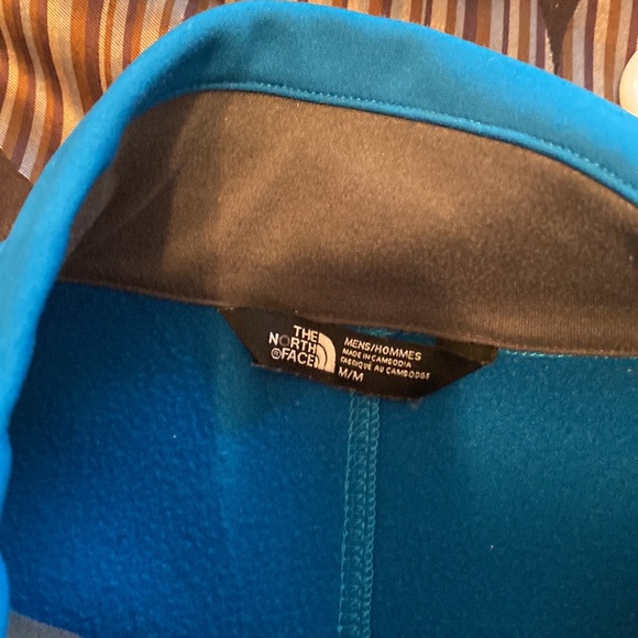 North face zip up jacket - Picture 2 of 4